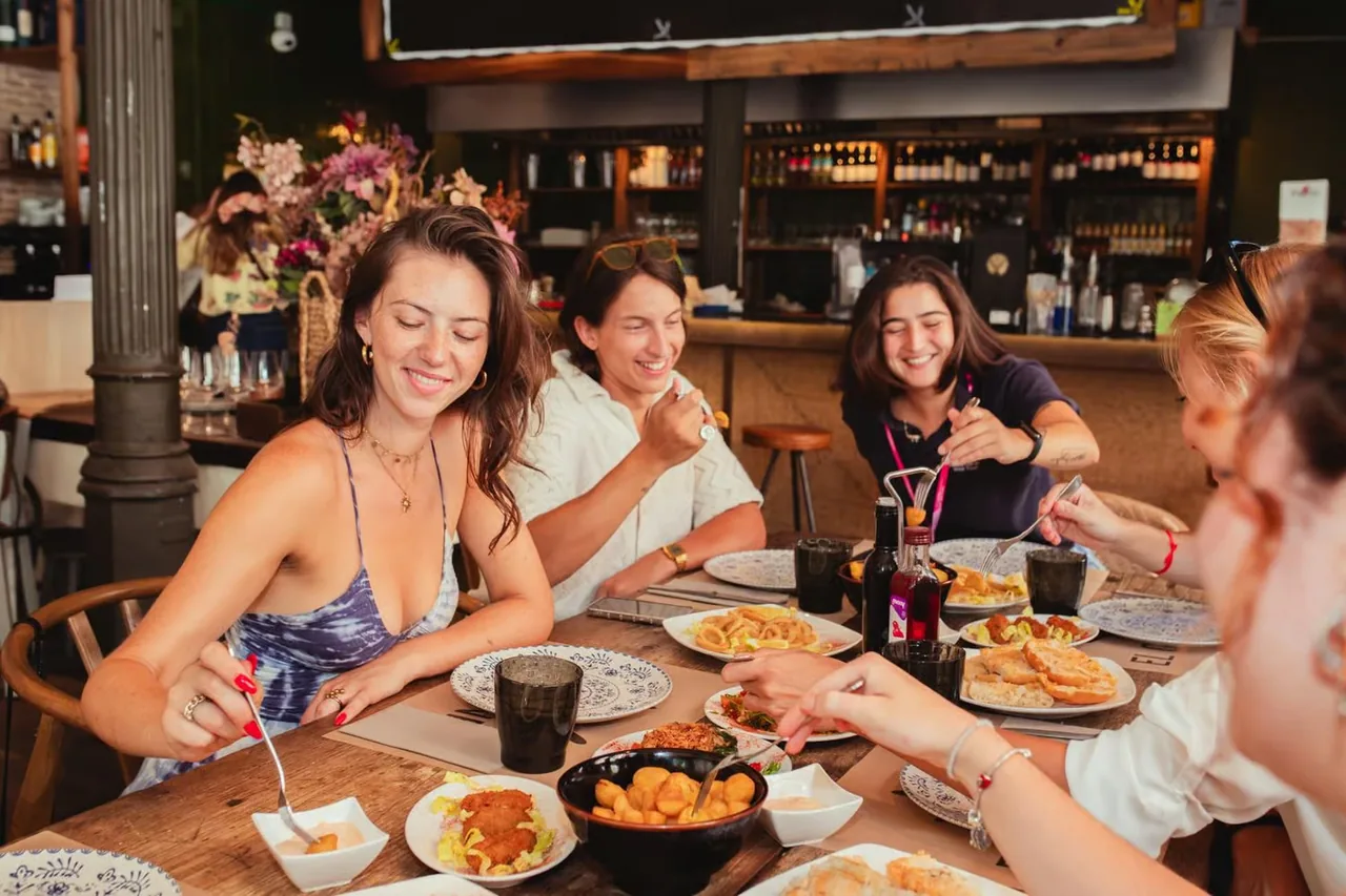 Tapas crawl through Gràcia